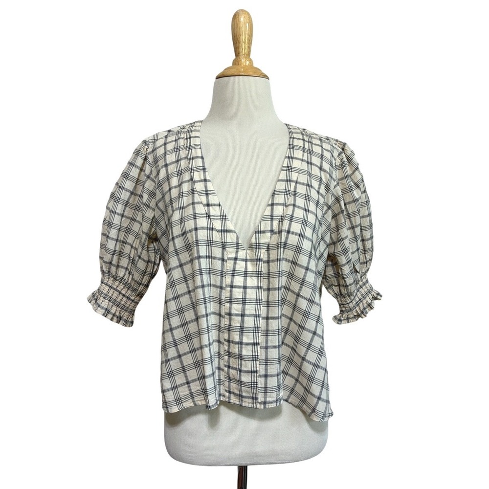 URBAN OUTFITTERS Medium Plaid Lightweight Cotton Vneck Cropped Puff Sleeve‎ Top
